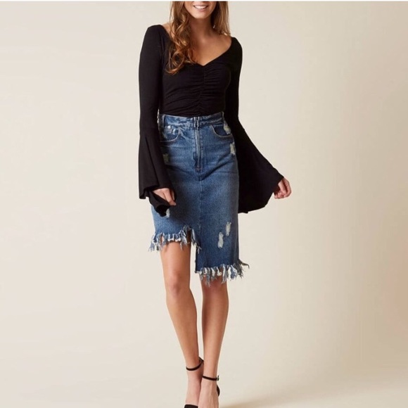 🎉HP🎉Free People What A Babe Bell Sleeve Top - Picture 3 of 5